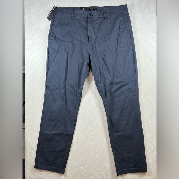 NWT Banana Republic 40W 32L Classic Navy Chino Pants C14 - Picture 1 of 10